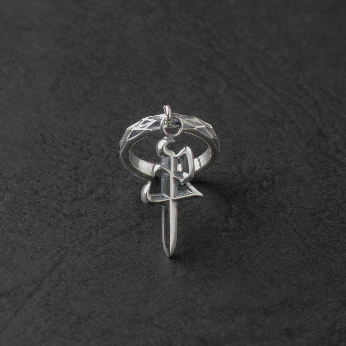 PJ Dagger Ear cuff / Silver